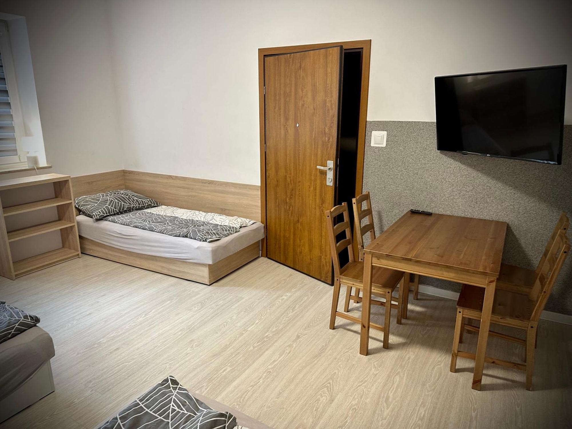 Hostel Sportowa Płońsk Екстериор снимка
