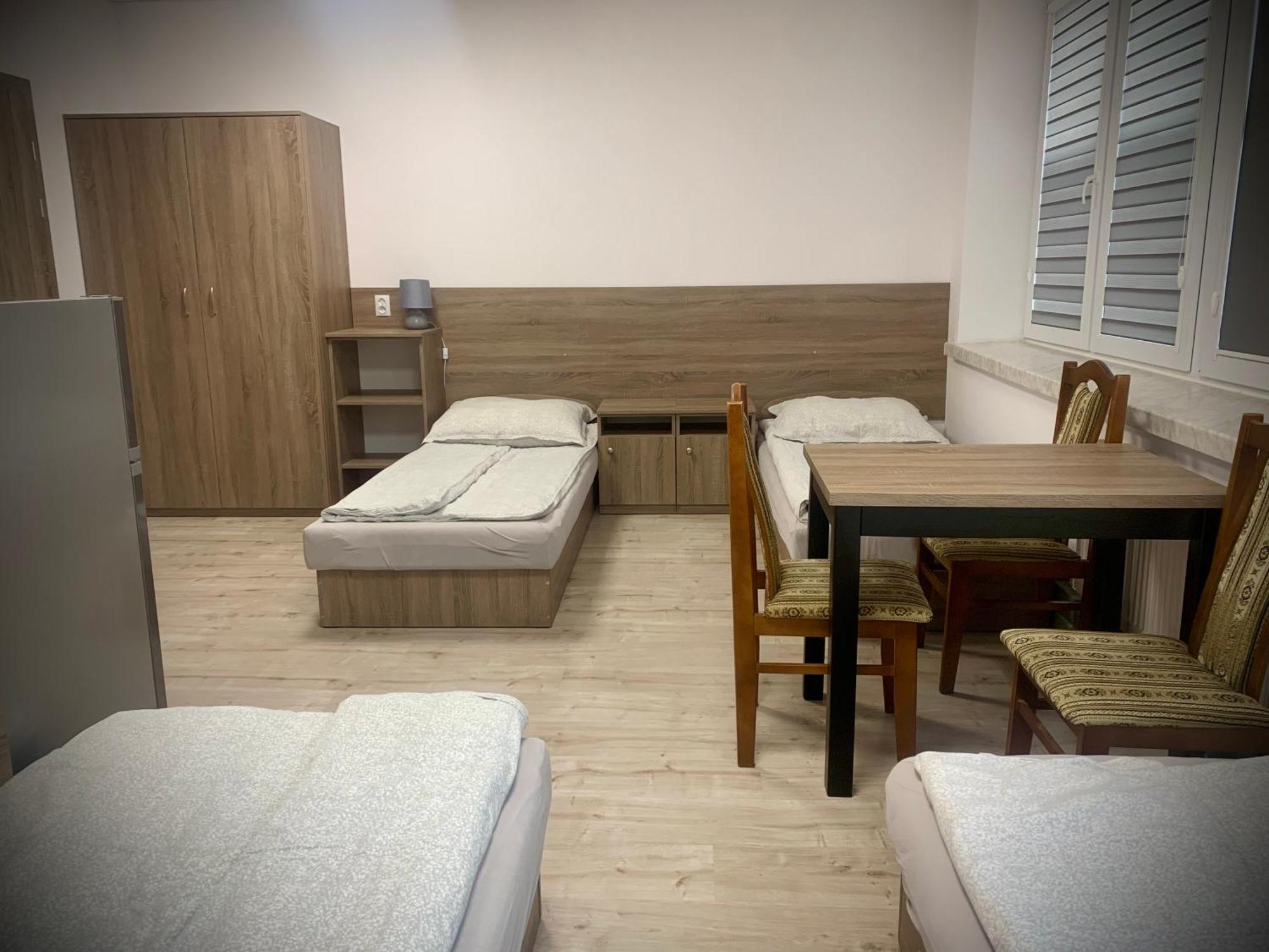 Hostel Sportowa Płońsk Стая снимка