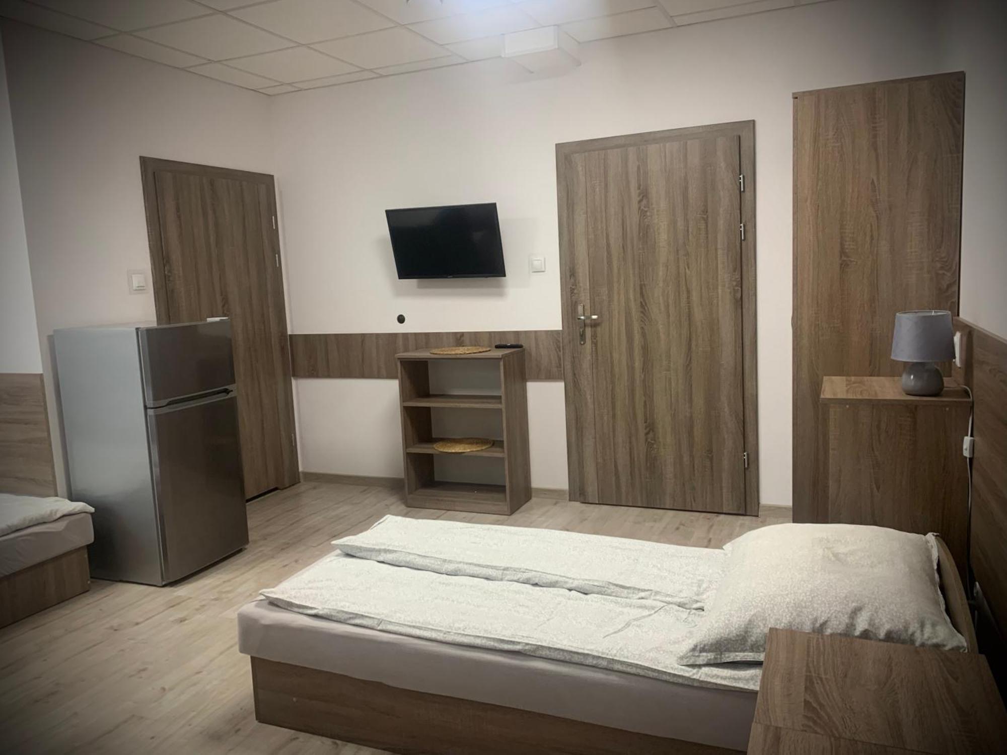Hostel Sportowa Płońsk Стая снимка